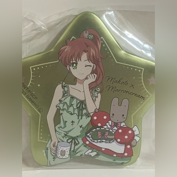 Sailor Moon Makoto /Sanrio Marron Cream Star Shaped Badge (pin) - Picture 2 of 5